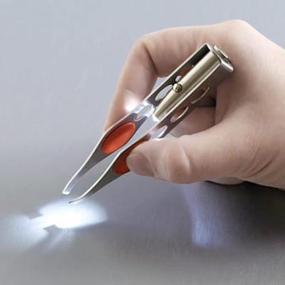 Wenkbrauw Pincet - Precisie Pincet - Gezichtsverzorging - Geïntegreerd LED Licht - Schuine Punt - Roestvrij Staal