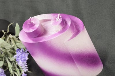 Piaf Kaars met 2 pitten in LILA - WIT - Gemaakt door Candles by Milanne