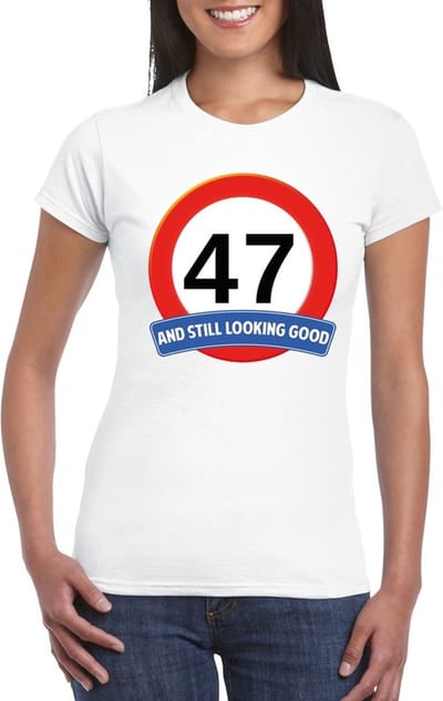 Verjaardag cadeau shirt - 47 jaar and still looking good t-shirt - wit - dames S