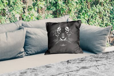 Buitenkussen - Tijger - Dieren - Zwart - Wit - Portret - Wild - 45x45 cm - Weerbestendig