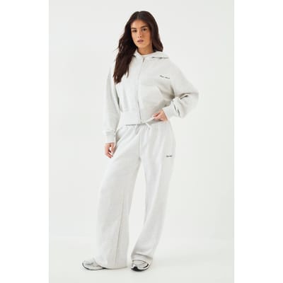 Dames DSGN Studio Script Geborduurde Hooded Trainingspak | Ash Grey | Maat: 2XL
