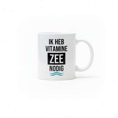Vitamine Zee Mok 330ml – “Ik heb vitamine zee nodig” Strand & Zomer Koffiebeker – Leuk Cadeau voor Zee- en Reisliefhebbers