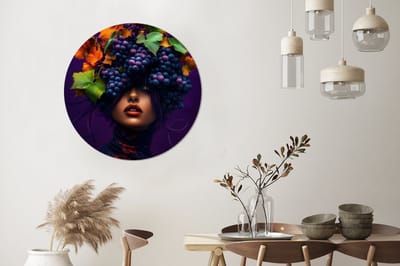 WallCircle - Wandcirkel - Muurcirkel - Vrouw - Paars - Druiven - Aluminium - Dibond - 90x90 cm - Binnen en Buiten