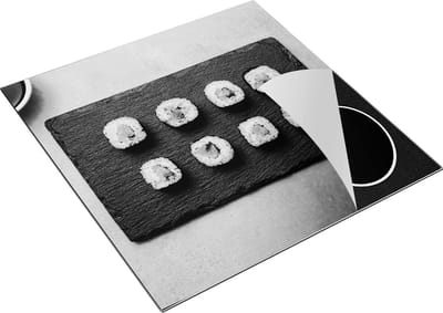 Chefcare Inductie Beschermer Sushi Rolls op een Grijze Achtergrond - Zwart Wit - 78x78 cm - Afdekplaat Inductie - Kookplaat Beschermer - Inductie Mat