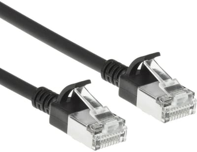 ACT Zwarte 2 meter LSZH S/FTP CAT6A slimline patchkabel snagless met RJ45 connectoren DB7902