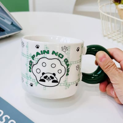 Gepersonaliseerde Beker voor Meisjes met Hoge Uitstraling Hoge Temperatuurbestendigheid Cartoon Schattige Kleine Panda Mok Huishoudelijke Keramische Beker 420ML