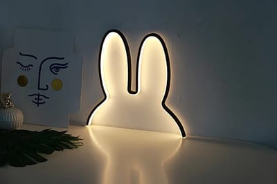 Nachtlampje - Kinder Lampje - Konijn Lampje - Baby Kamer Inrichting - Nijn - Wandlamp Kinder Kamer - Dimbare Slaapkamer Lamp LED - Warm Wit - Konijnenoren Lamp