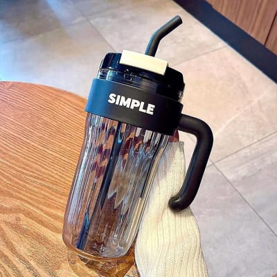 Eenvoudige grote capaciteit handige plastic beker meisje kantoor mok handvat rietje waterbeker koppel drinkbeker black