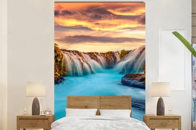 Behang - Fotobehang Waterval - Landschap - Wolken - Natuur - Breedte 200 cm x hoogte 300 cm