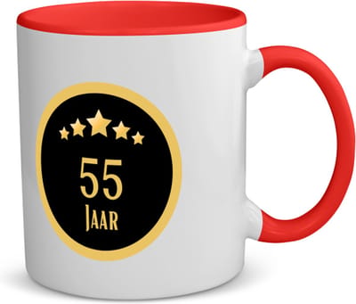 Akyol - 55 jaar koffiemok - theemok rood - Hoera 55 jaar - iemand die 55 jaar is geworden of 55 jaar lang een relatie hebben of getrouwd zijn - verjaardagscadeau - verjaardag - cadeau - kado - geschenk - relatie - trouwdag - jubileum - 350 ML inhoud