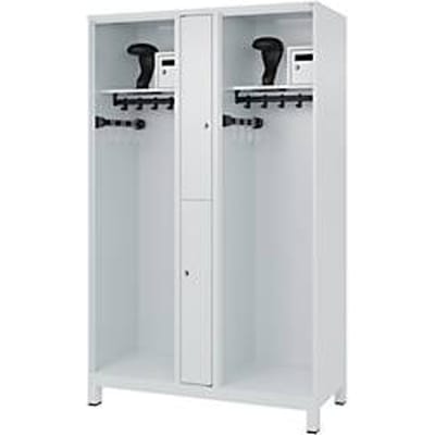 Brandweerkluis C+P Evolo Maxi, 4 vakken voor 2 personen, met helmhouder, met poten, B 1200 x D 500 x H 1950 mm, RAL 7035 lichtgrijs
