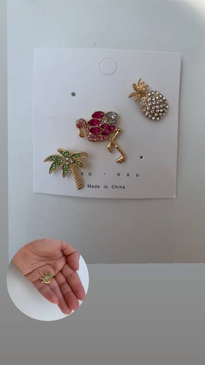 Akyol - zomer Broches - Broche – zon – palmboom - ananas - cadeau - palmboom – zomerbroche - Cadeau - enamel broche - set van 3 - broche pins - kledingspeld – pin - Bedankje – leuke broche - verjaardag cadeau – cadeau