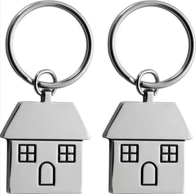 *** 2x Sleutelhanger Nieuw Huis - Huisje 7 cm - Sleutelhangers - Samenwonen Housewarming Cadeaus - Personaliseer je Sleutelbos!"