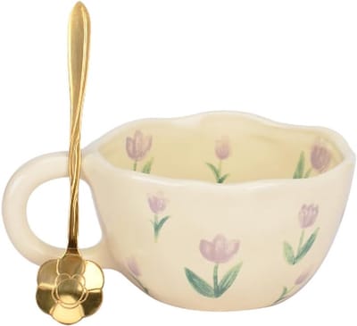 Handgemaakte keramische theekop met paarse tulp, unieke koffiemok met lepel, perfect als cadeau voor Moederdag en voor melk of cacao