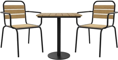 Vente-unique Tuinset van polywood en metaal: een tafel B.70 cm en 2 stapelbare stoelen - Zwart - LYLIOS van MYLIA