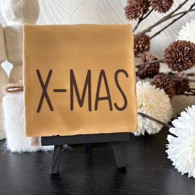 Hartjespost | Tegeltje X-mas bruin oranje , bruin glitter | schoencadeautjes sinterklaas | tegeltjes met tekst | spreuktegel | tegeltjeswijsheden | Christmas | Xmas | kerstmis | decoratie kerst | 10x10
