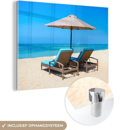 MuchoWow® Glasschilderij 40x30 cm - Schilderij acrylglas - Strandstoel - Parasol - Zomer - Zee - Foto op glas - Schilderijen