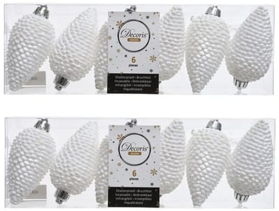 Decoris Kersthangers dennenappels - 24x st - wit - glitter - 8 cm - kunststof - kerstversiering