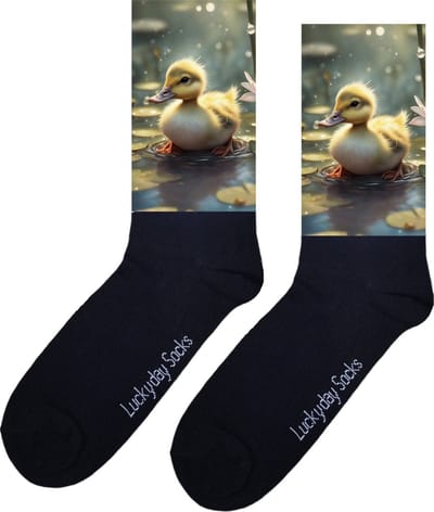 Eendje - Opkikker - Grappige sokken - Valentijns cadeau - Verjaardag cadeau - Sinterklaas cadeau - Leuke sokken - Vrolijke sokken - LuckydaySocks - Vijver - Kerst Sokken - Vaderdag - Moederdag - Kerstcadeau - Socks die Happy maken - Maat 37-44