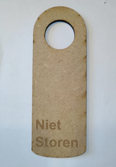 Djemzy - deur bordje - Deurhanger - kom binnen - niet storen - subtiel - mdf kleur - dubbelzijdig - laser gegrafeerd hout - 6 mm mdf
