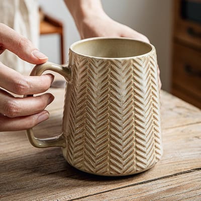 Grote keramische koffiemok van 760ML met handvat, geglazuurde embossing, ideaal als cadeau voor koppels en voor thee of koffie