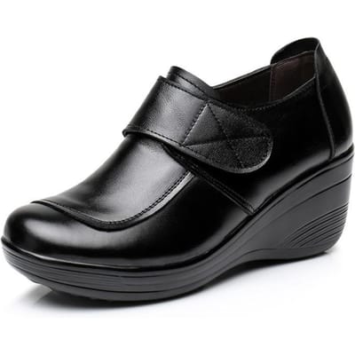 Automne Cuir Compensé Semelle Éponge Gâteau Chaussures pour Femmes Bouche Profonde Velcro Chaussures Simples Confortables Imperméables Plateforme Chaussures en Cuir Chaussures de Maman 39