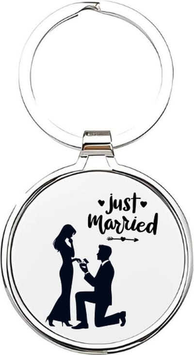 Akyol - just married Sleutelhanger - Trouwen - bruidspaar - trouwerij - trouwdag - bruiloft - bruid - bruidegom - feestje - liefde - relatie - samenzijn - love - i love you - wil je met me trouwen - trouwring - 4 x 7,5 CM