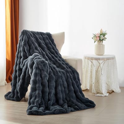 Kuscheldecke Flauschig Winter Warm Grijs Pluis Langhaar Kuscheldecke 220 x 240 Super Zacht Knuffelachtig Dikke Kaninchen Kunstbont Sofadeken Couchdeken voor Bed Sofa Bank Slaapkamer