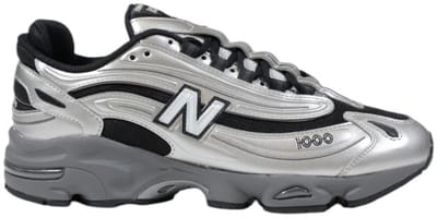 Sporty Slip-On Lace-Up Sneakers - Silver