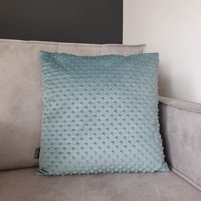 Unique Living Kussen – Sierkussen – Kussens Woonkamer – Velvet – Noppen – Luxe Kussen – 45x45 cm – Mineraal Blauw – Licht Blauw