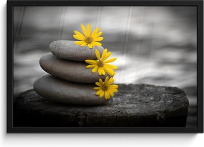 Poster in lijst - Fotolijst 60x40 cm - Posters - Zen stenen - Bloemen - Geel - Natuur - Posterlijst zwart - Wanddecoratie badkamer - Muurdecoratie WC - Decoratieve accessoires - Toilet muur decoratie