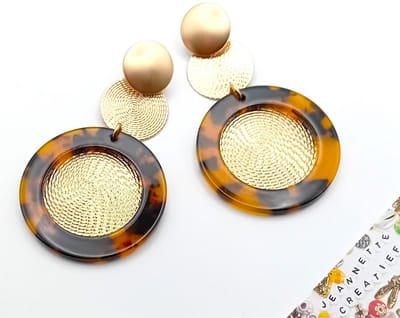 Jeannette-Creatief® - Resin - Luxe Resin & Brass - Resin oorhangers - Resin oorbellen - Gouden oorbellen - Tortoise - Bruine oorbellen - Oorstekers - Oorbellen - Oorbellen Dames - Oorhangers - Cadeau