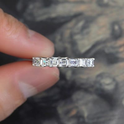 Huitan Eenvoudige Stijl Vingerring Vrouwen Dagelijks Draagbare Accessoires Enkele Rij Volledig Glanzende Zirkonia Vinger Sieraden voor Bruiloft 9 gray