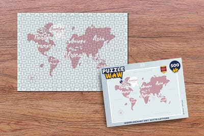 Puzzel Wereldkaart - Roze - Letters - Legpuzzel - Puzzel 500 stukjes