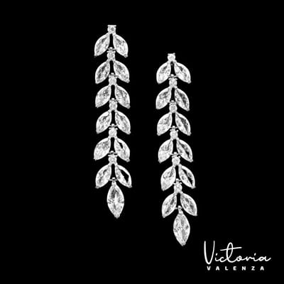 Victoria Valenza Paris Luxe Oorbellen Dames Messing Oorhangers Dames Oorringen - Witte Steen - Kleur Zilver - 1 Paar