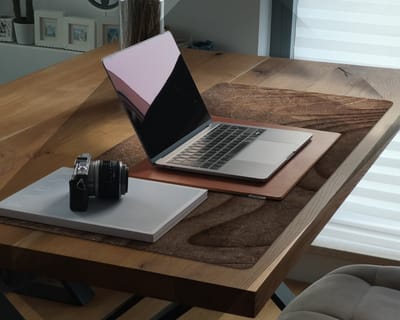 Coloray Bureau Onderlegger - 3D Zandsteen Bureau Mat - 100 cm x 50 cm - Bruin Bureau Onderlegger - Bureaumat - Onderlegger Bureau - Bureau Onderlegger Groot - Bureau Onderlegger XXL