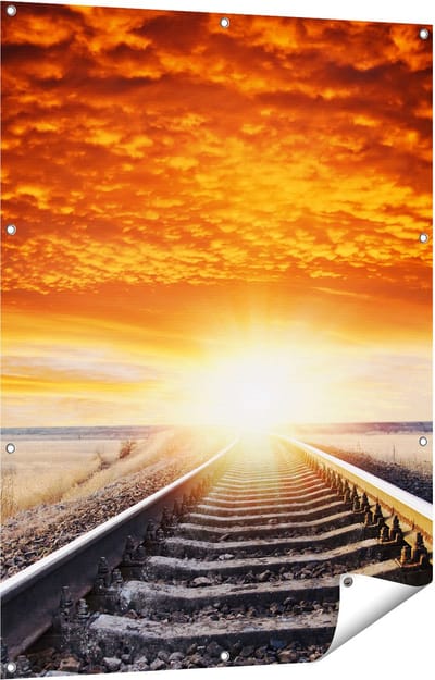 Gards Tuinposter Rails Spoorweg bij Zonsondergang - 90x120 cm - Tuindoek - Tuindecoratie - Wanddecoratie buiten - Tuinschilderij