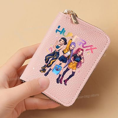Perfect KPop Demon Hunters Dames Korte Portemonnees PU Leer Creditcardhouder Meerdere Sleuven Kleine Portemonnees met Rits Dames Clutch Portemonnee white