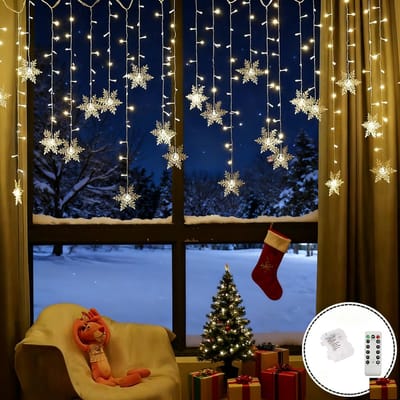 Christmas LED Kerstverlichting -Lichtgordijn Met afstandsbediening - kerst gordijnverlichting-Kerst Lichtslingers met Batterij- Vorm met Snowflakes - Kerststerren- warm wit- 4 Meter- Sfeer Verlichting