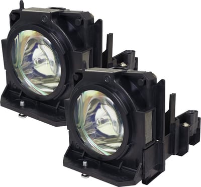 Beamerlamp geschikt voor de PANASONIC PT-DX820LBU beamer, lamp code ET-LAD70W / ET-LAD70AW. Bevat originele NSHA lamp, prestaties gelijk aan origineel.