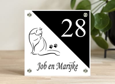 Naambordje / huisnummer voordeur | kat met pootjes | wit | 20x20cm | rvs afstandhouders