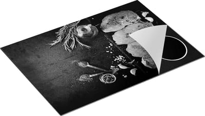Chefcare Inductie Beschermer Vlees met Kruiden op een Marmeren Plaat - Zwart Wit - 75x50 cm - Afdekplaat Inductie - Kookplaat Beschermer - Inductie Mat