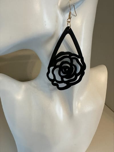 Zwarte uitgeholde waterdruppel oorbellen | | Make up | Parfum | Moederdag | Verjaardagscadeau| Cadeautje| Valentijnsdag| Kado | sieraden | vaderdag | oorbellen | oorsieraden