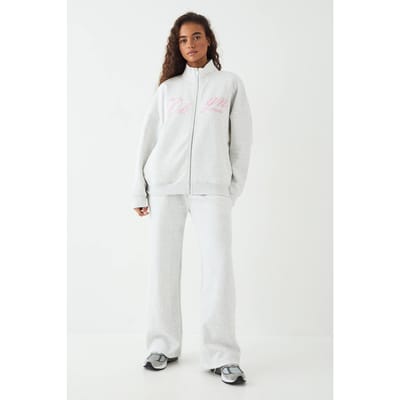 Dames DSGN Studio Script Funnel Neck Straight Leg Trainingspak | Ash Grey | Maat: XL