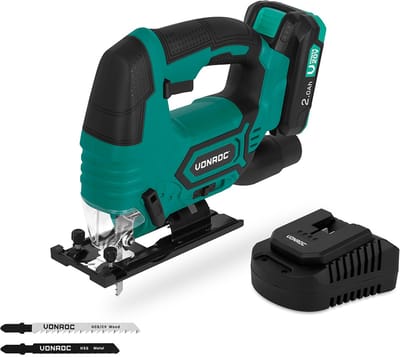 VONROC Accu Decoupeerzaag 20V – 4 pendelstanden – Zaaghoek instelbaar van -45° tot 45° - LED-werklamp – Stofzuig- en blaasfunctie – Incl. 3 zaagbladen - Incl. 2.0Ah Accu en snellader