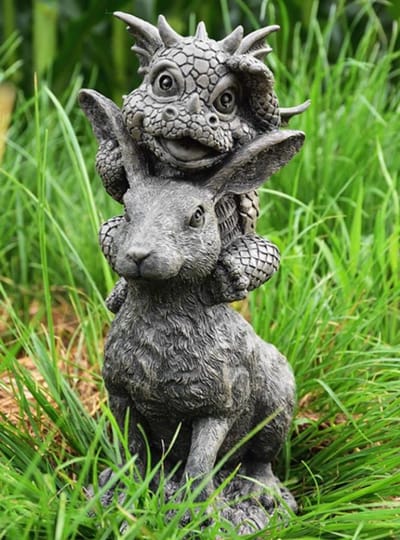 Draken beeld Bunny leuke draak zittend op een konijn van MystiCalls 27 x 25 x 15 cm