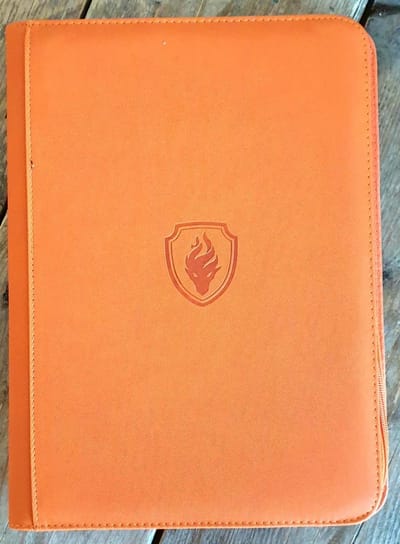 GopherIT Oranje Premium Luxe Verzamelkaarten map afsluitbaar met rits. 20 bladen met 9 vakken voor 360 kaarten - Navy Trading Card Pokémon Yu-gi-oh Magic the Gathering collector.