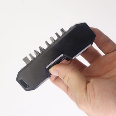 Oneay Deze handige zakgereedschapset voor dagelijks gebruik heeft acht functies en is ontworpen voor kamperen, wandelen en klussen in en rond het huis. Dankzij het ergonomische ontwerp is hij ideaal voor alledaagse taken.