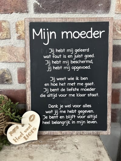 Creaties van Hier - Tekstbord mijn moeder black met houten hartje heel veel liefs - 22x30 cm - hout