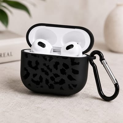 Enluxe Geschikt voor Airpods Pro 2 - Airpod Case Schokbestendig Hoesje - Zwart Panterprint met Clip